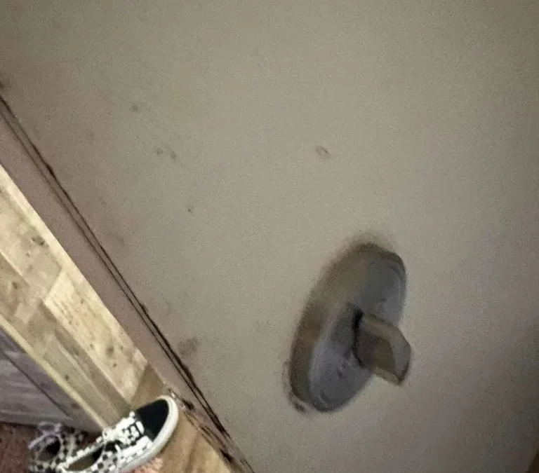 Why Your Door Lock Is Hard to Turn and When to Call a Locksmith